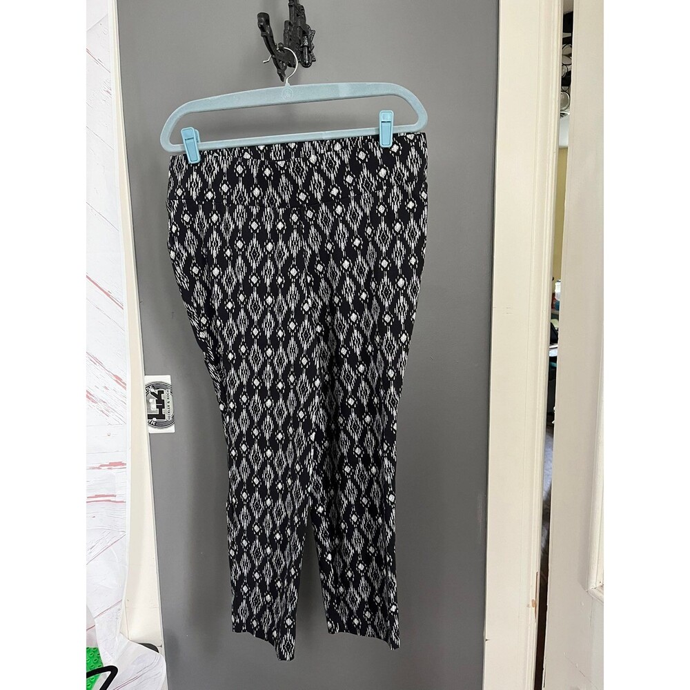 Torrid size 1 14 16 black and white pointe dress pants
